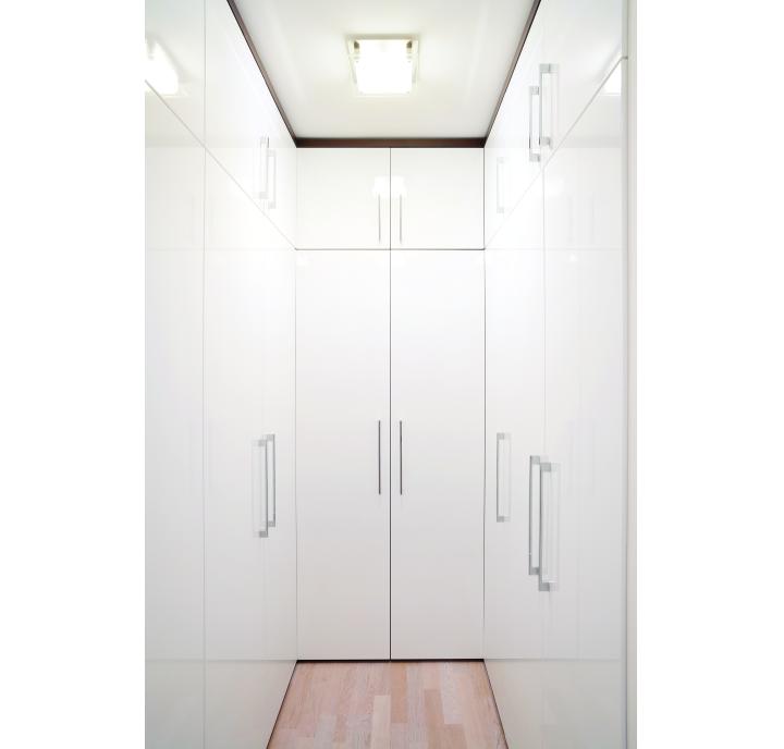 Lacquered White Gloss - 122 cm - Mat